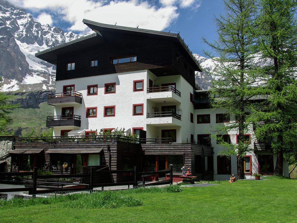 Belvilla By Oyo Residenza Cervinia 2P Breuil-Cervinia Exterior photo
